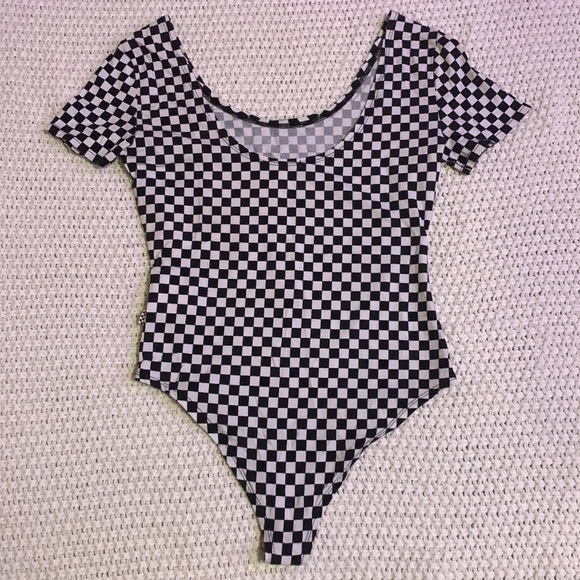 VANS “50th Anniversary” iconic blk + white checkered scoon neck bodysuit - Picture 6 of 6